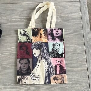Tote bag